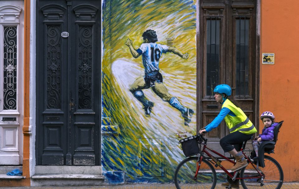 Buenos Aires: Private Photo Tour for Ammateur Photographers - Dorrego Square and old cafés: finding composition in older streets