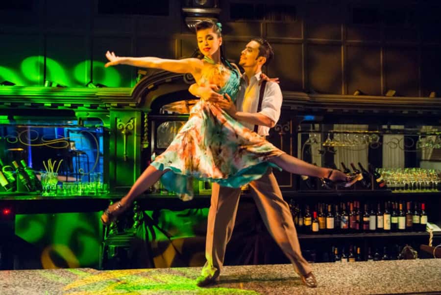 Buenos Aires Tango Show and Dinner in El Querandi - The Dinner Part: A la Carte Choices Plus Classic Argentine Style