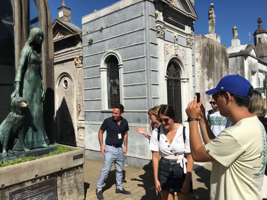 Buenos Aires:Small Group Tour AM & Sunset Open Bar Cruise PM - Morning Loop: Retiro, Palermo, and Recoleta at a Comfortable Pace
