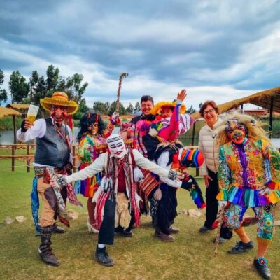BUS 180 CUSCO - Where you meet and how the timing works