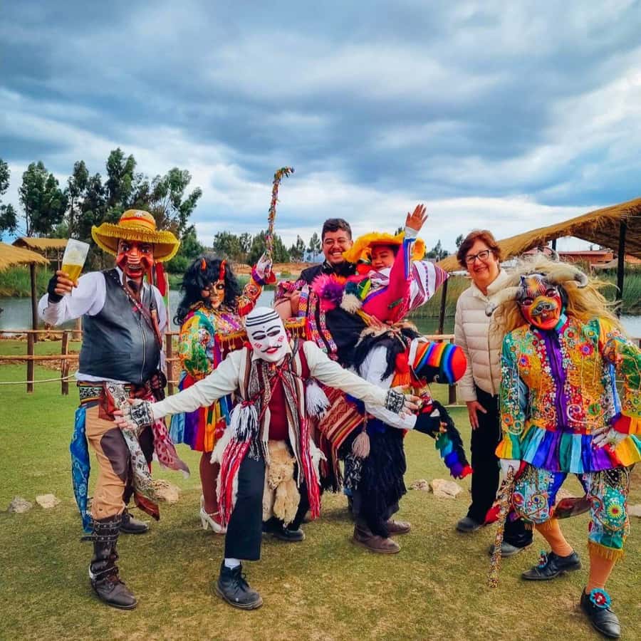 BUS 180 CUSCO - Where you meet and how the timing works