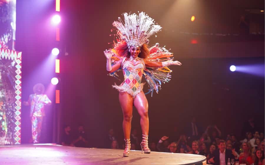 By Night Tour: Roxy Dinner Show & Transfer - Roxy in Copacabana: a dinner show with nightclub energy