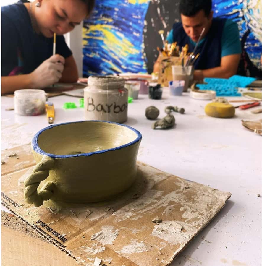 Cali: Ceramic Workshop for Tourists - Getting There and Meeting the Guide: Where Trips Can Go Sideways