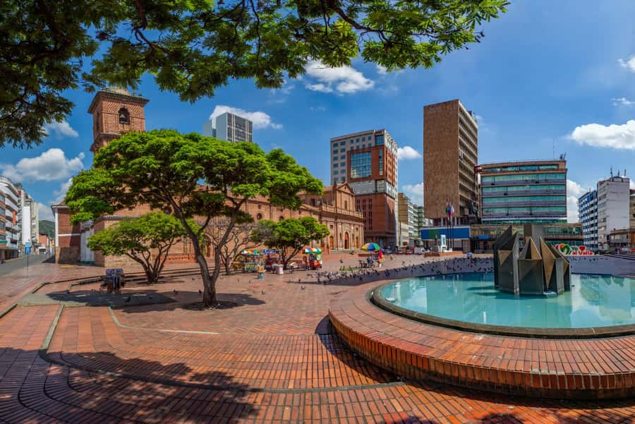 Cali: Cristo Rey, Tertulia Museum & Downtown Cali City Tour - San Antonio Walk: Getting Your Bearings and Learning Why Things Look the Way They Do