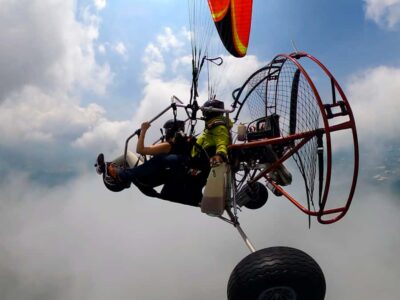 Cali: Paratrike Flight - Paragliding - The 2-hour flow: from San Antonio pickup to landing