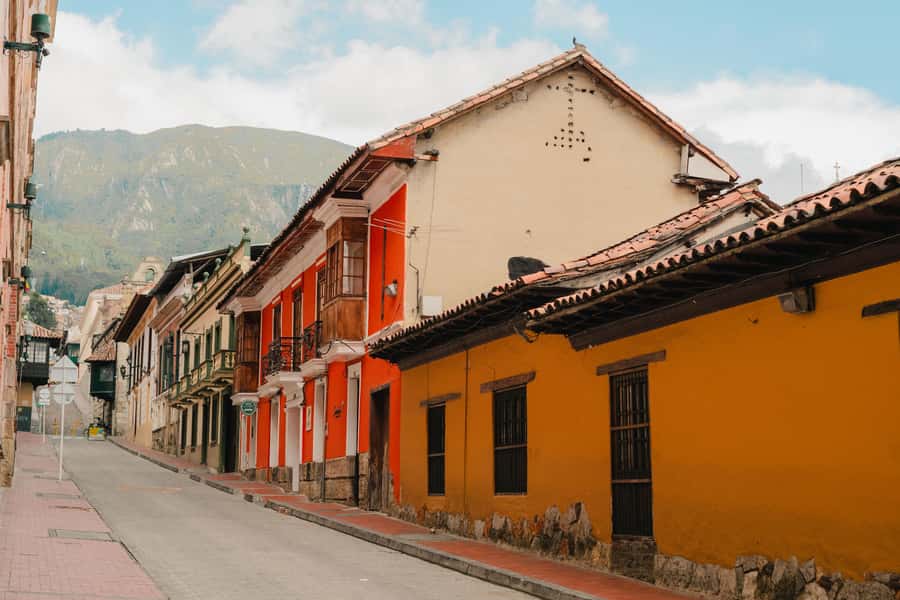 Candelaria Unveiled: Cool-tural Heritage Walking Tour - Teatro Colón and the cultural arc of the walk