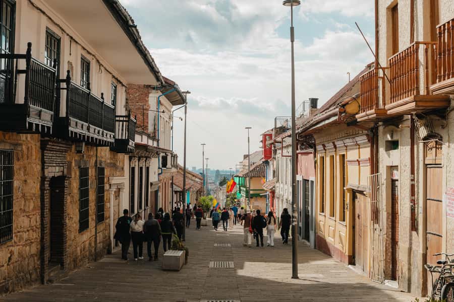 Candelaria Unveiled: Cool-tural Heritage Walking Tour - Bolívar Square and the landmarks of power and faith