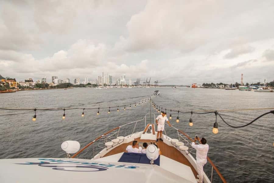 Cartagena: 4-course Culinary Experience aboard a catamaran - Cartagena at Night From the Catamaran: Why This Is Worth the Money