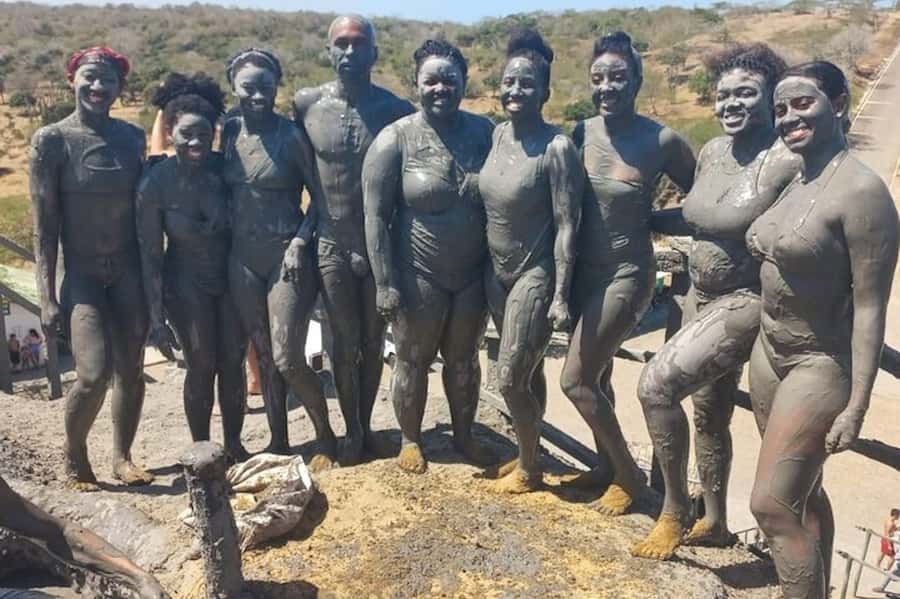 Cartagena: 4 Hour Private Tour to Totumo Mud Volcano - Entering Totumo: climbing to the crater and getting ready for mud