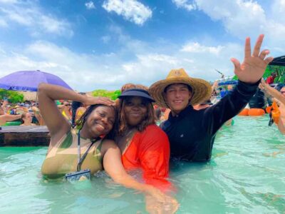 Cartagena: 5 Rosario Islands, Full party with drinks, Snorkeling and lunch - Getting to the Water: Pickup and the Bocachica Warm-Up
