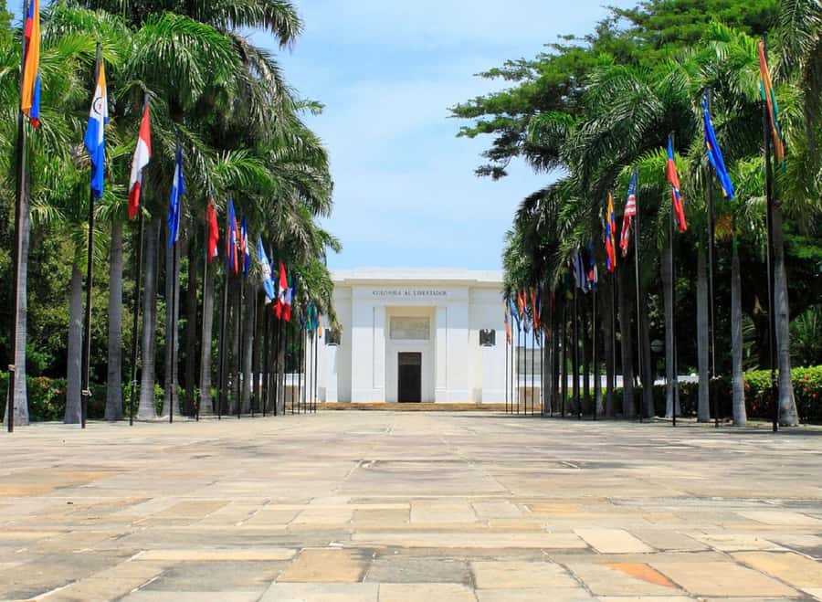 Cartagena: Barranquilla and Santa Marta BILINGUAL GUIDE - A Very Early Start That Actually Makes Sense