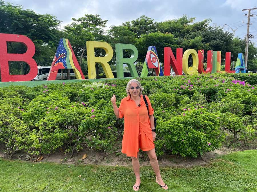 Cartagena: Barranquilla and Santa Marta BILINGUAL GUIDE - Crossing the Magdalena: Alberto Pumarejo Bridge and Road Views