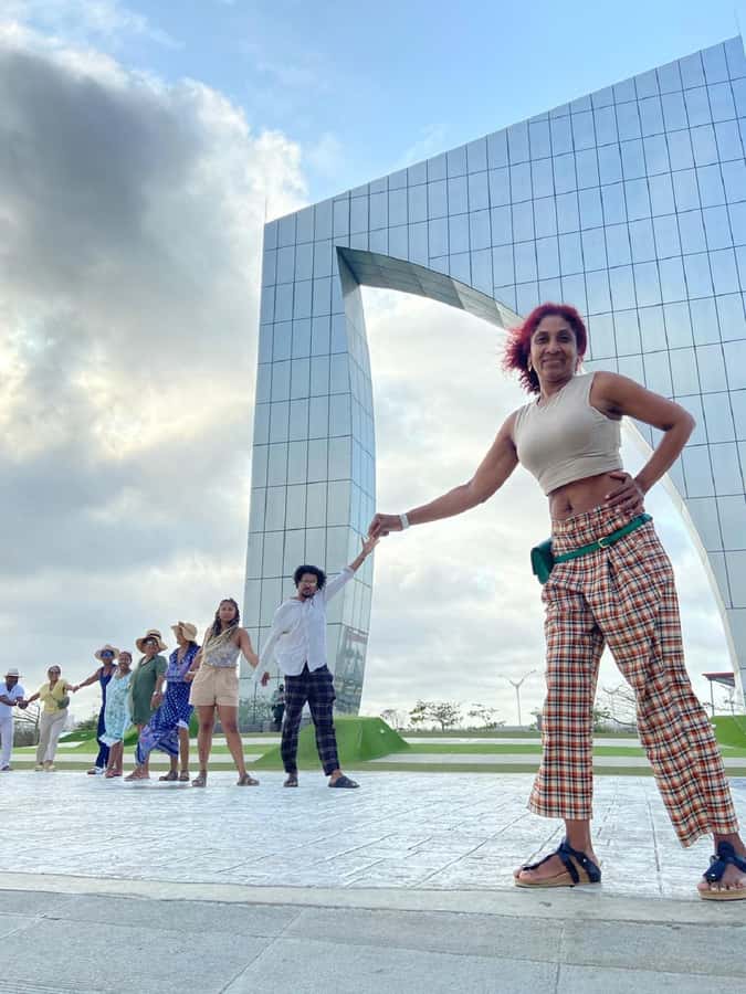 Cartagena: Barranquilla and Santa Marta BILINGUAL GUIDE - Ciénaga Coastal Breakfast: Small Town Energy Before the Cities