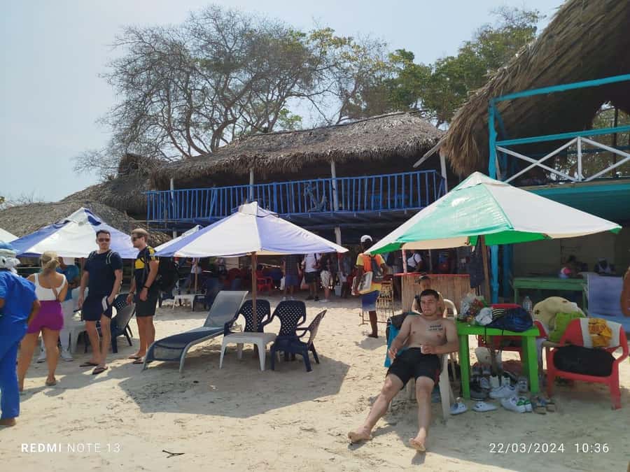Cartagena: BARÚ Playa blanca with SNORKELING INCLUDED - Lunch on Barú: fish, pork, or vegetarian with a real Caribbean feel
