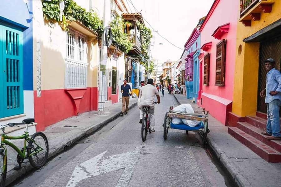Cartagena: Bike rental 1 hour to 24 hours - Centro Histórico: Photo Stops and a Controlled Pace