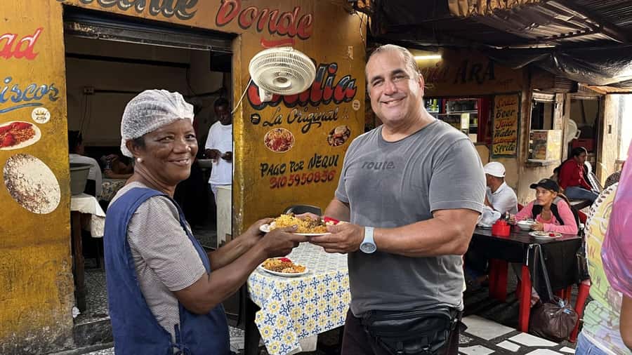 CARTAGENA: BIKE RIDE WITH LUNCH AT BOURDAIN'S FAVORITE SPOT - Getsemaní: why this neighborhood is worth slowing down