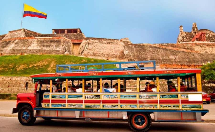 Cartagena: BILINGUAL CITYTOUR + SAN FELIPE CASTLE & Old city - Key highlights that make this tour worth your time