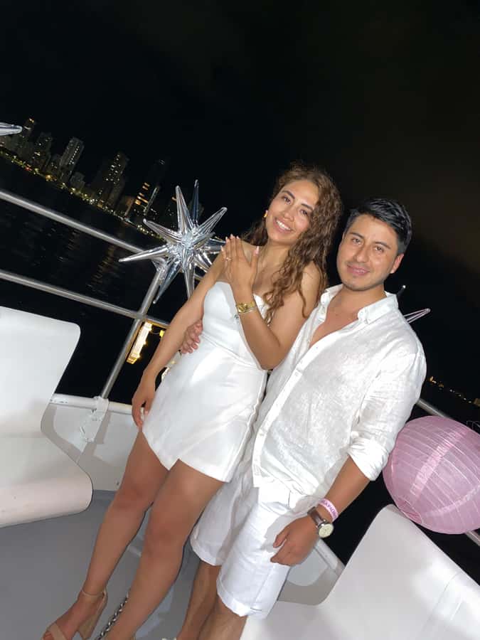 Cartagena: Buffet & party night,cocktails sailing in the bay - Who should book this Cartagena bay buffet party night cruise