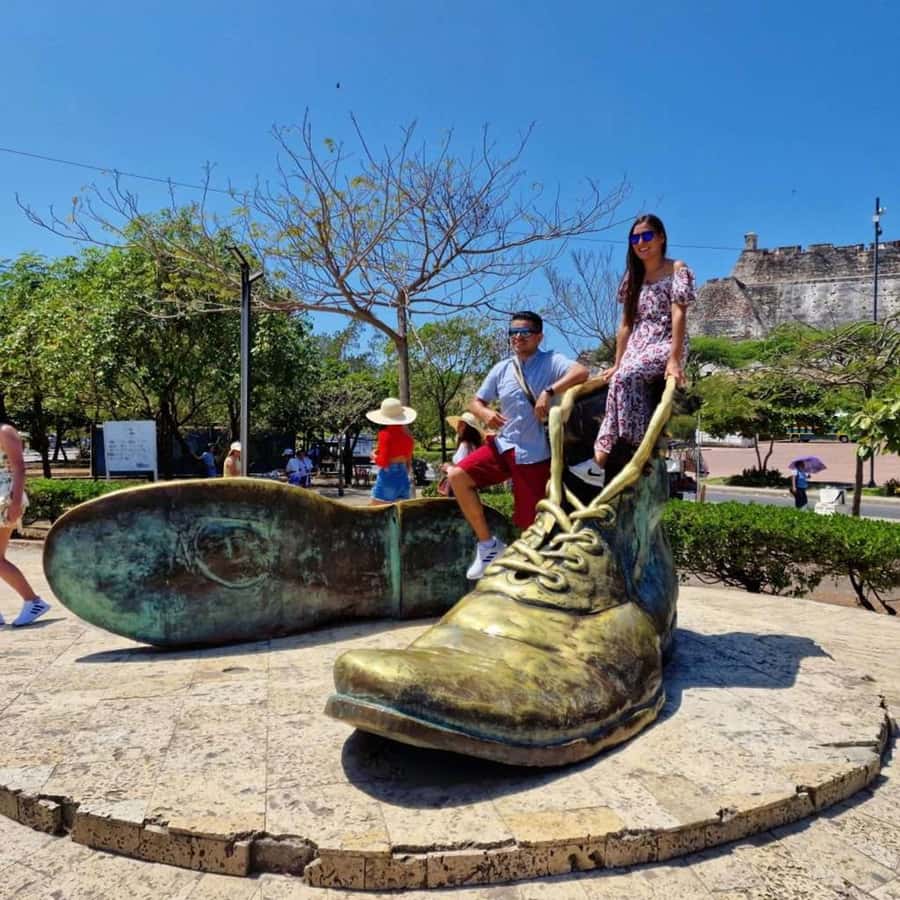 Cartagena: CITY TOUR OVERVIEW of the city Boots castle chiva - The Old Town Wrap-Up and Return to Your Pickup