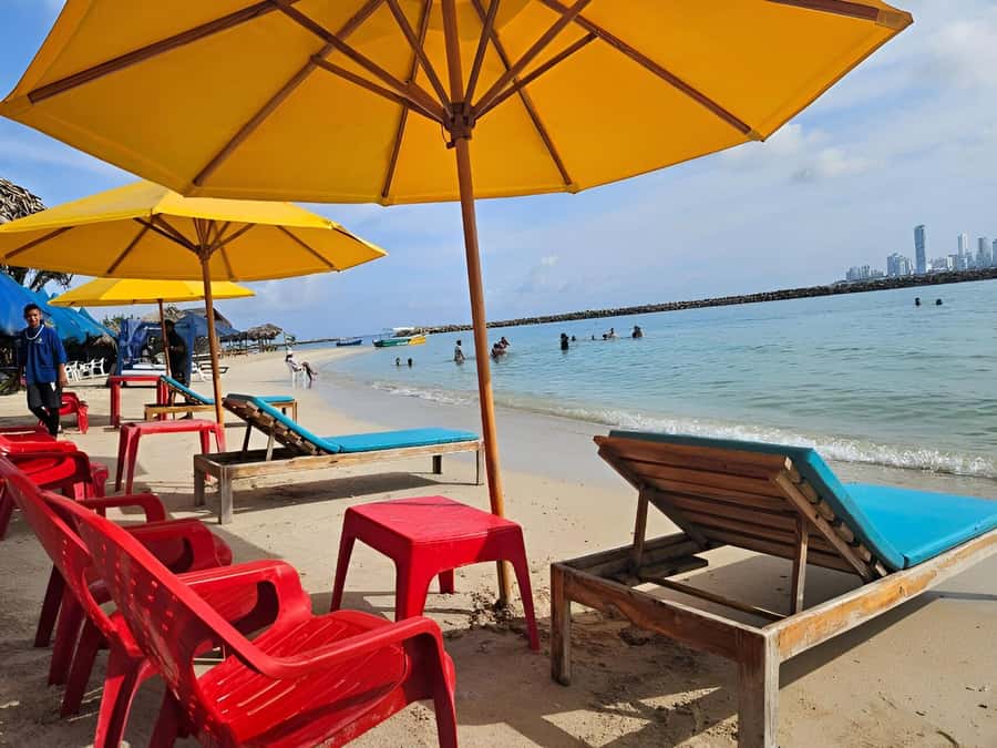 Cartagena: Day Tour to Tierra Bomba Island - Small Problems That Can Change Your Day