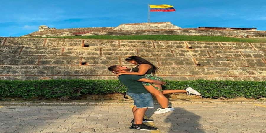 Cartagena: Explore with a city tour aboard a typical "chiva". - Getting picked up in Bocagrande (and why meeting-point timing is real)