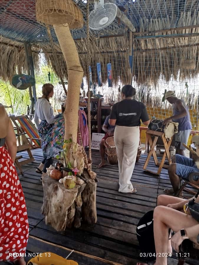 Cartagena: FISHERMEN'S ISLAND IN THE MANGROVES by canoe - Key takeaways before you go