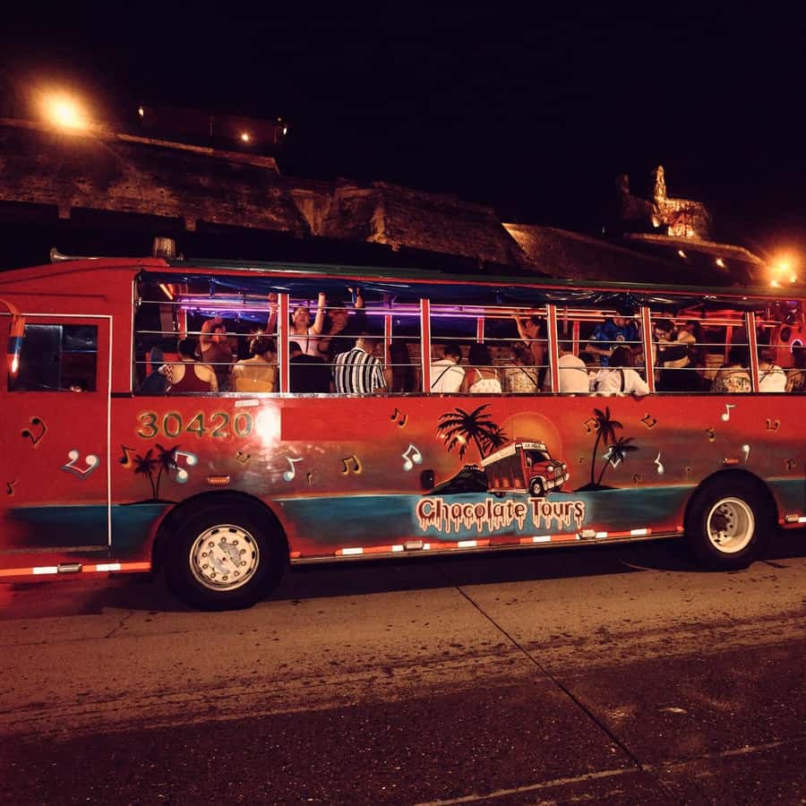 Cartagena: Funny PartyBus with dance floor and good music! - Bocagrande Guided Time: Quick Orientation With Party Energy