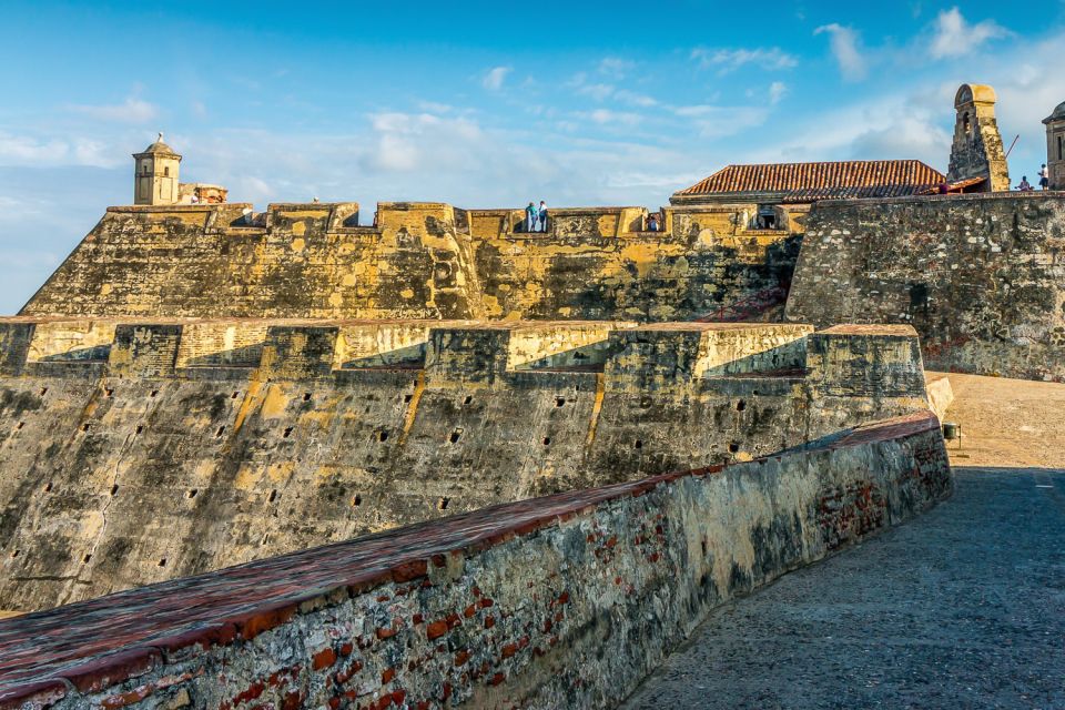 Cartagena: Guided Tour, with La Popa Convent, and San Felipe - Cartagena Bay drive and photo stops: the in-between moments that matter