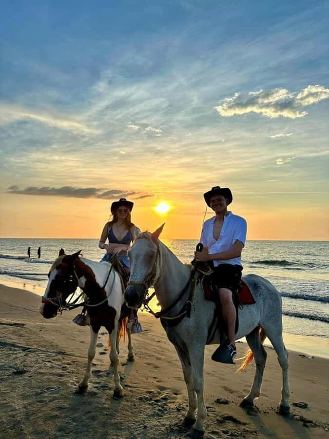 Cartagena: Horse riding on the beaches of Cartagena & PHOTOS - The Beach Ride Concept: Why This Works in Cartagena