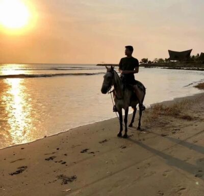 Cartagena: Horseback Ridding Excursion on the Beach - Meet Your Guide and Get Paired With the Right Horse
