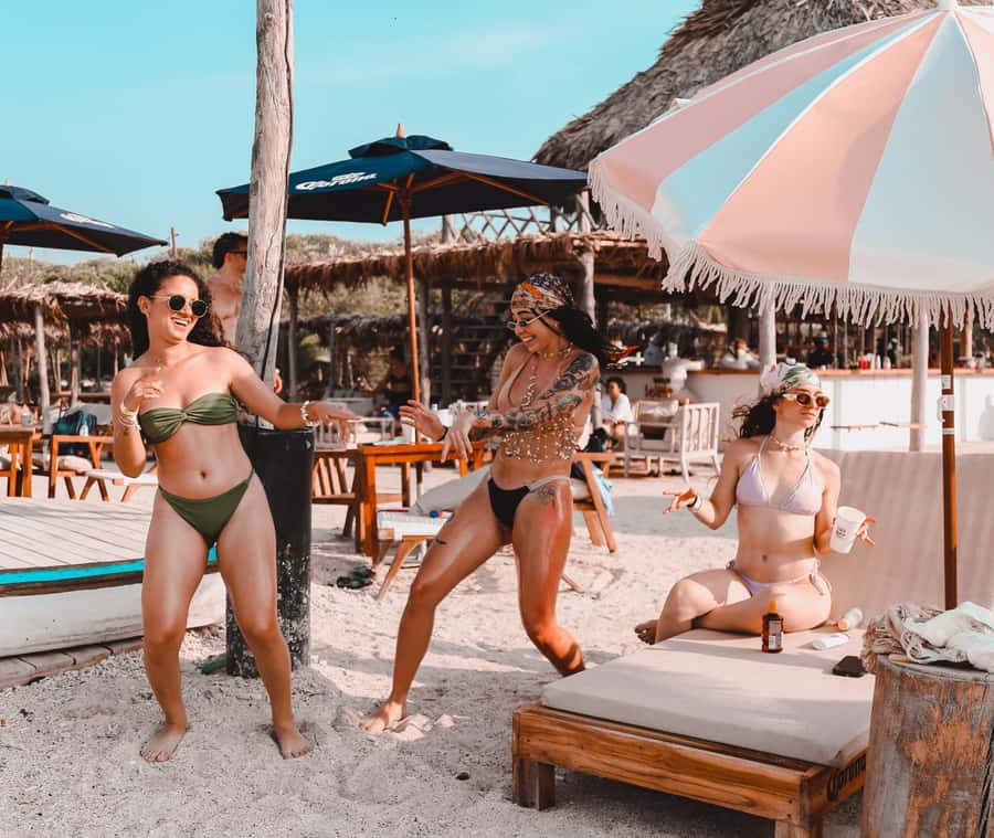 Cartagena: La Punta Beach Club Day Pass (Lunch included) - Beach Club Facilities: Pool, Volleyball, Swings, and Photo Spots