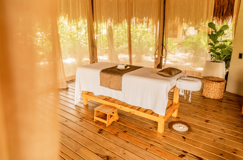 Cartagena: Makani Luxury Beach Club Day Pass - On-site rules that affect your experience