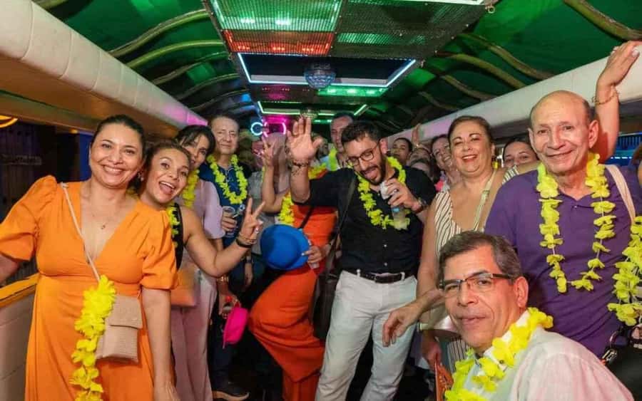 Cartagena: Night party in authentic Colombian chiva with entertainer - Key Chiva Night Details That Matter