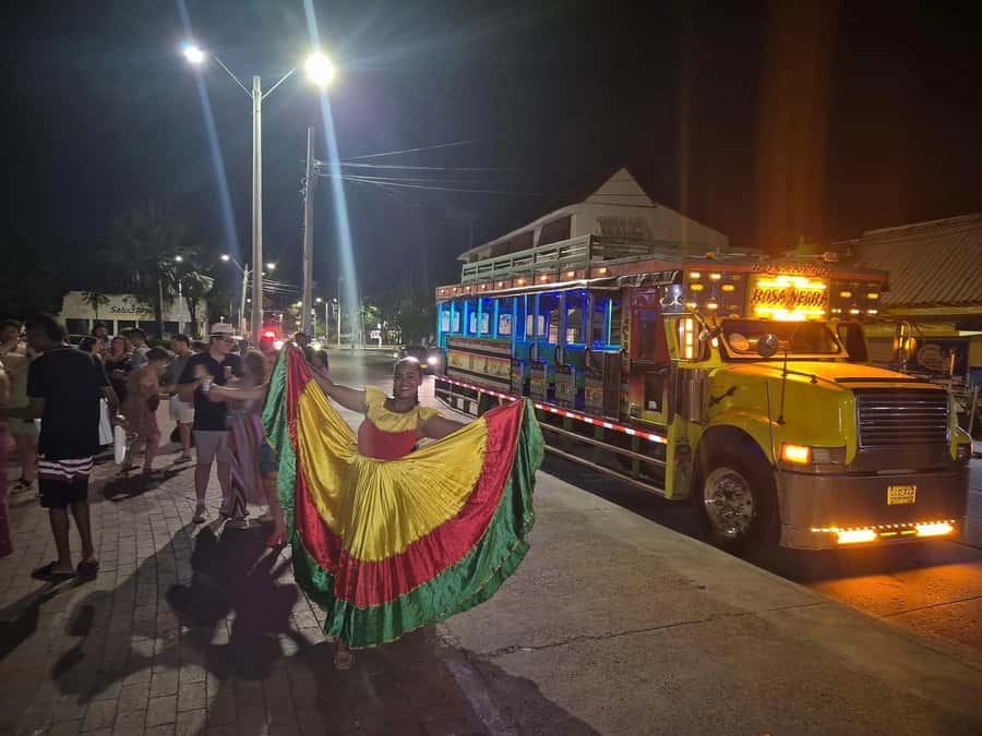 Cartagena: Night party in authentic Colombian chiva with entertainer - Music And The Entertainer: Why The Energy Usually Works