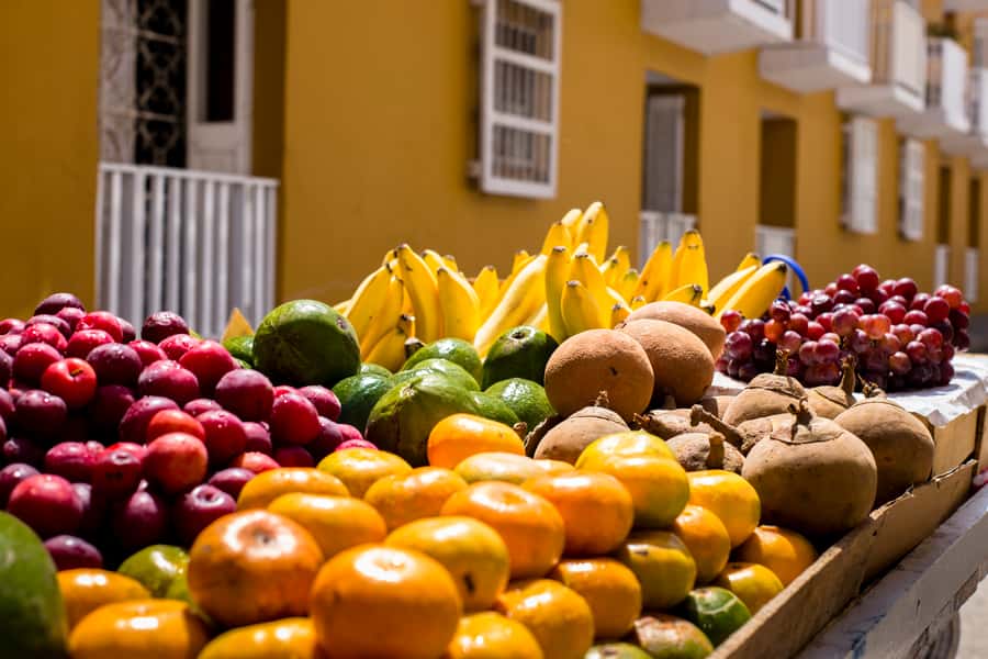 Cartagena: Photography Workshop Tour - Where It Starts: Plaza de Bolívar and Getting Your Bearings Fast