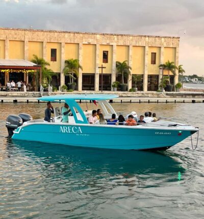 Cartagena: Private Sunset and Night Boat Tour - Where you meet and how boarding usually works near the Convention Center