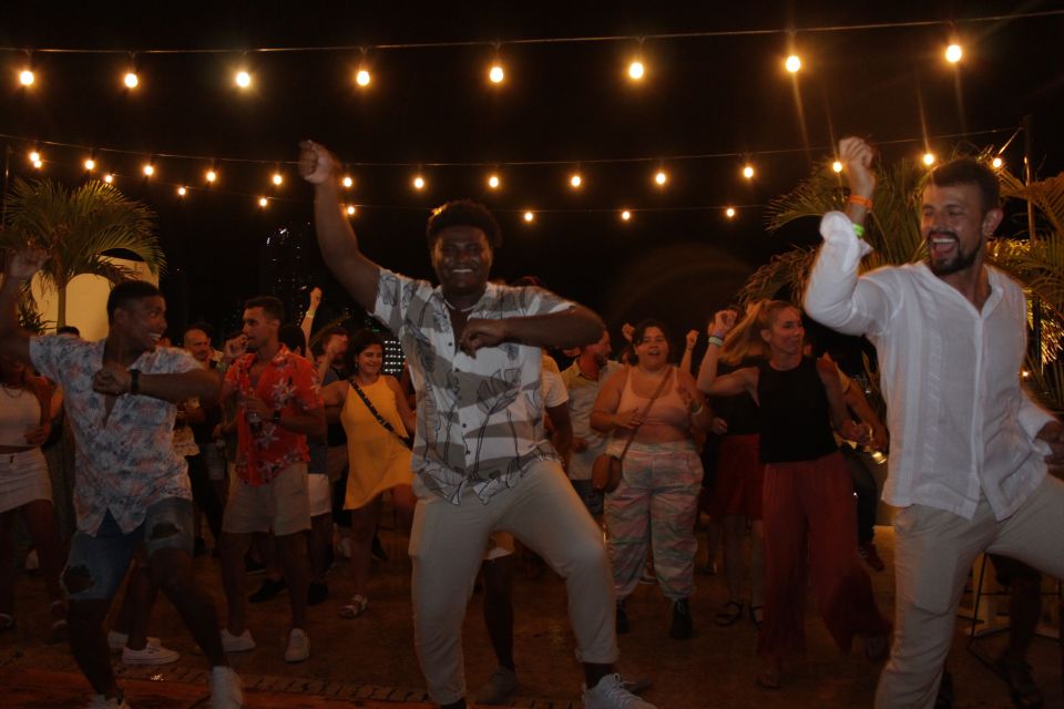 Cartagena: Pub Crawl with Dancing Lessons and Free Shots - Dress Code and What to Bring for the Night