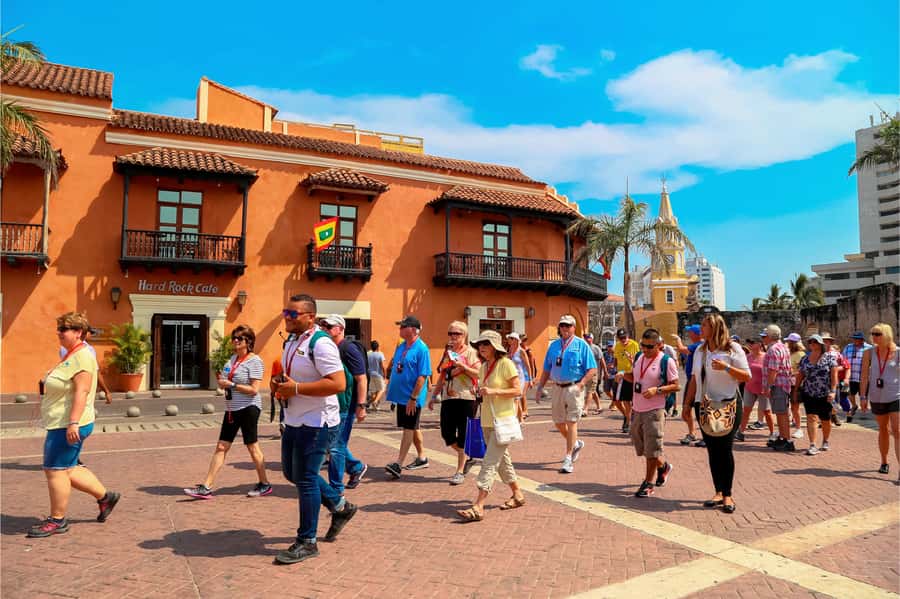 Cartagena: Shared Walking Tour of the Colonial Old Town - Cartagena’s protective walls: what you’re really learning