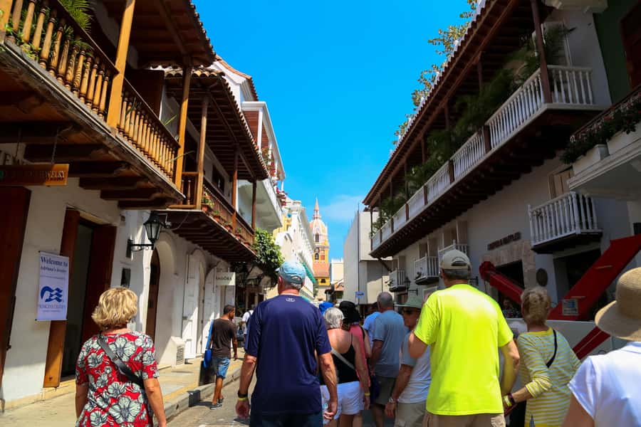 Cartagena: Shared Walking Tour of the Colonial Old Town - The stories of conquerors, pirates, and local legends