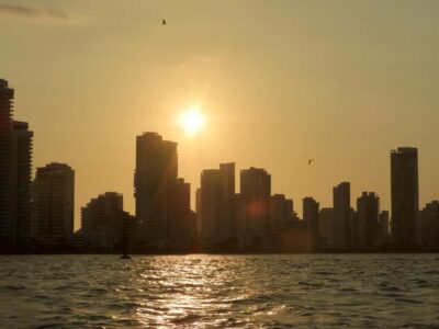 Cartagena: Sunset baytour with Dj, drinks and disco - Getting to Muelle de los Pegasos: simple plan, real timing