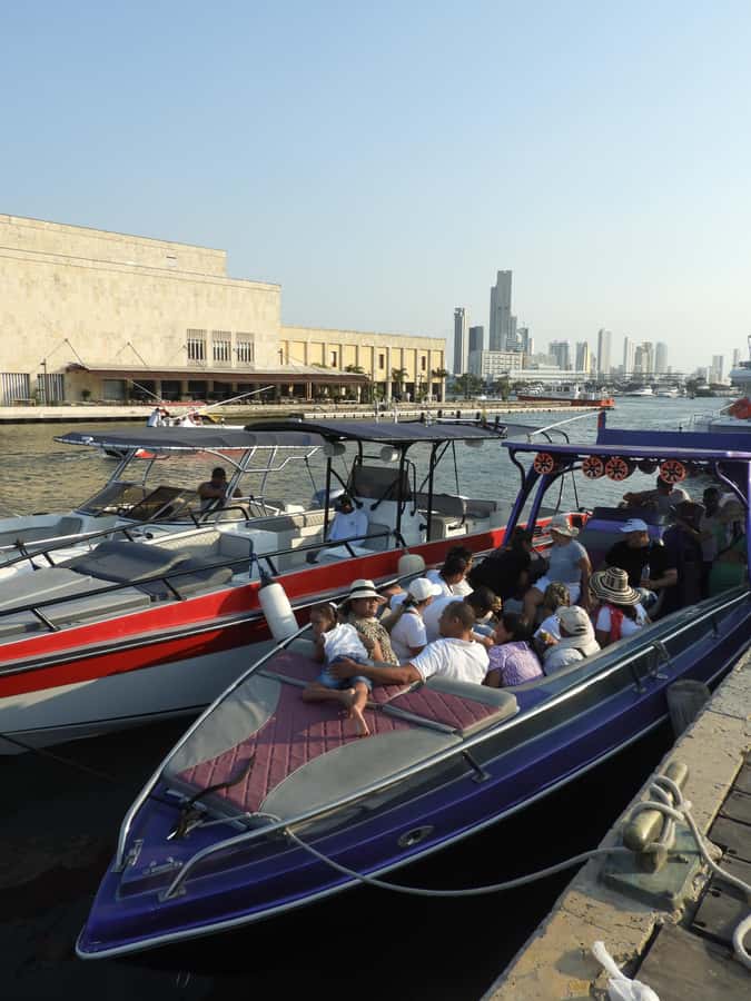 Cartagena: Sunset baytour with Dj, drinks and disco - Small rules that affect comfort onboard