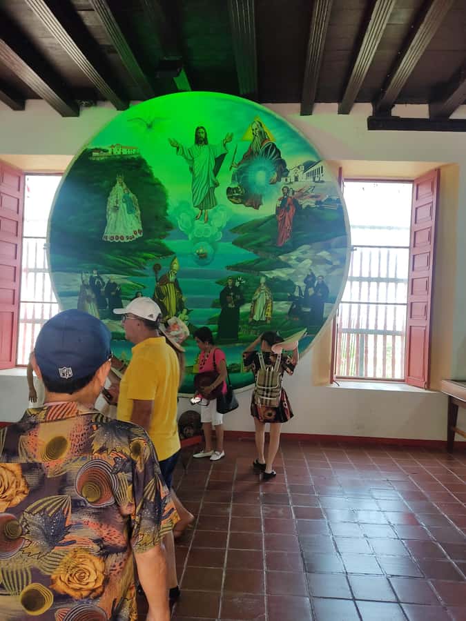 CARTAGENA: The Best CITY TOUR of my Magical City - Castillo San Felipe de Barajas and Zapatos Viejos: views that make the fort make sense