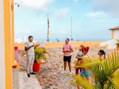 Cartagena: Tour the emblematic Cerro de la Popa - The trip up: what the scenic drive and photo stops actually feel like