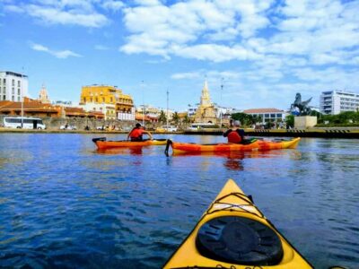Cartagena: Walled City Kayak Tour - Pastelillo fortress area to Pegasus pier: the safety start and first views