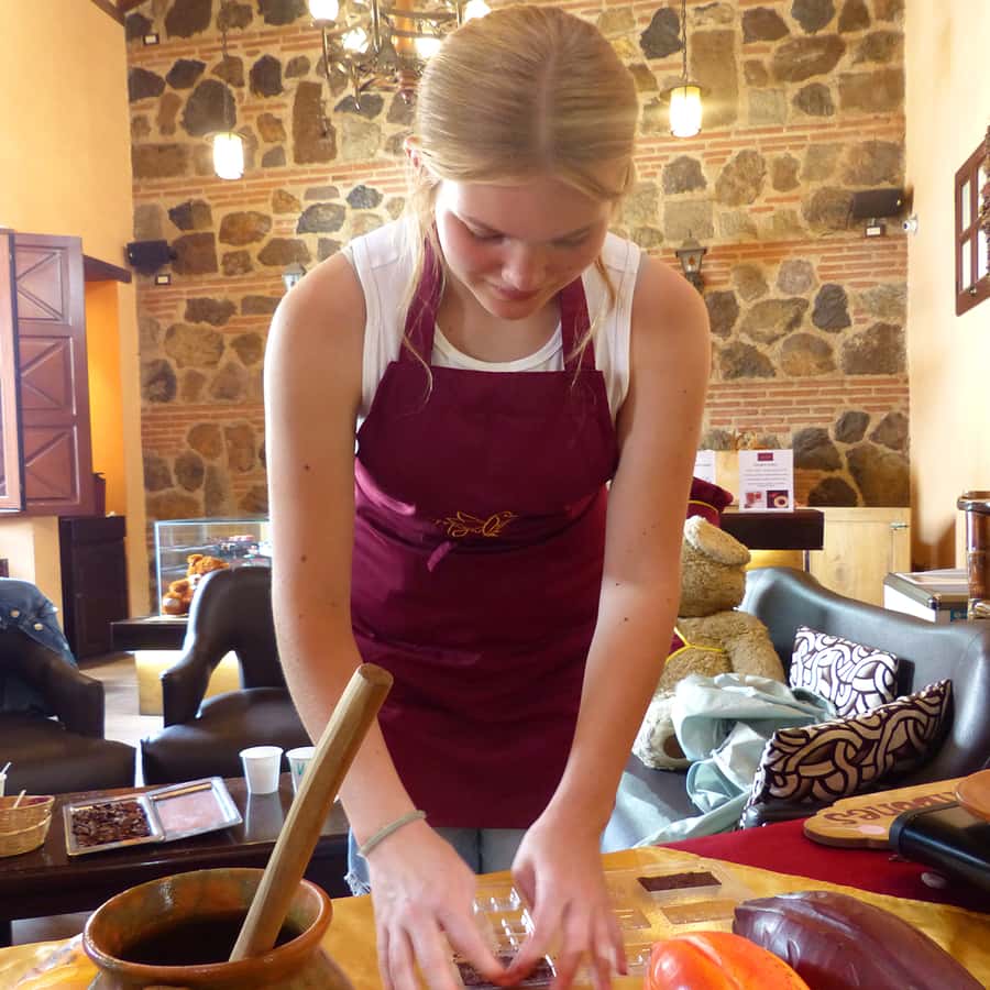Chocolate workshop; gastronomic experience of cocoa. - Learning Cocoa from Mayan Times to Modern Use