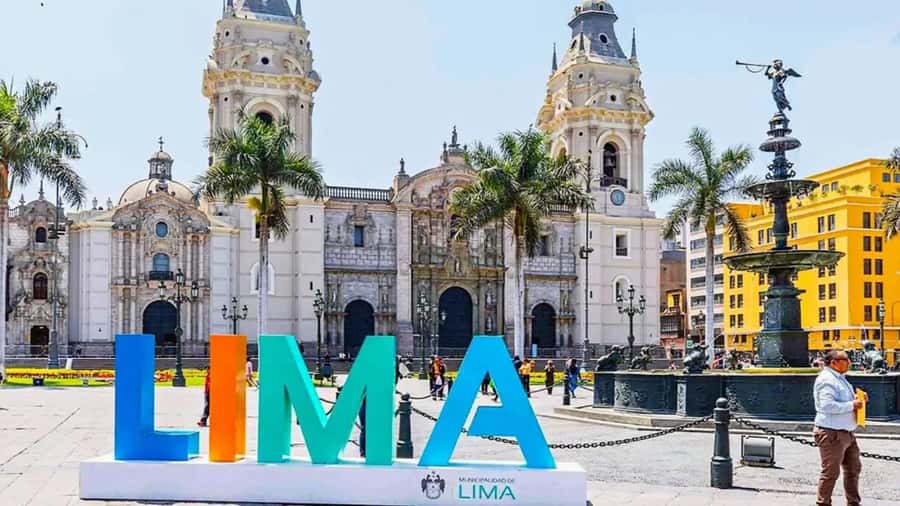 City Tour Colonial and Modern Lima for 5 Hours - Morning pickup, scenic stops, and how the 5-hour flow works