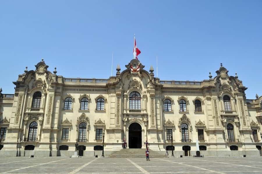 City Tour Colonial and Modern Lima Half Day Plus Ticket - Plaza San Martín and the Bolívar Hotel: colonial architecture with a practical stop