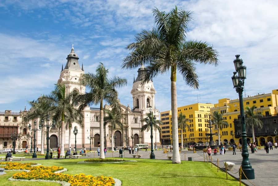 City Tour Colonial and Modern Lima Half Day Plus Ticket - Huaca Pucllana: seeing a pre-Inca temple without the guesswork