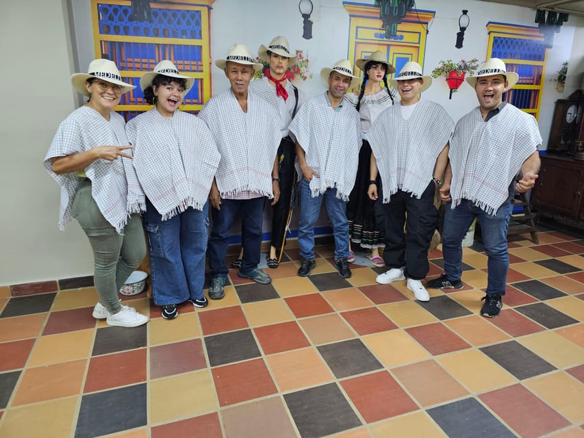 Coffee Experience with roasting show in Comuna 13 - What happens during the roasting show with a professional roaster