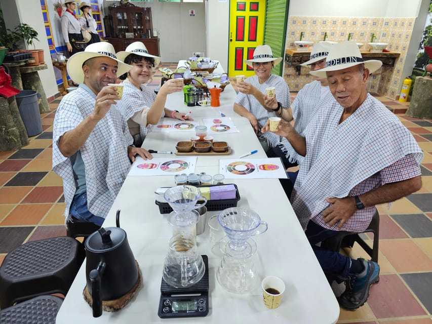 Coffee Experience with roasting show in Comuna 13 - Who should book this Medellín coffee tour (and who might not)